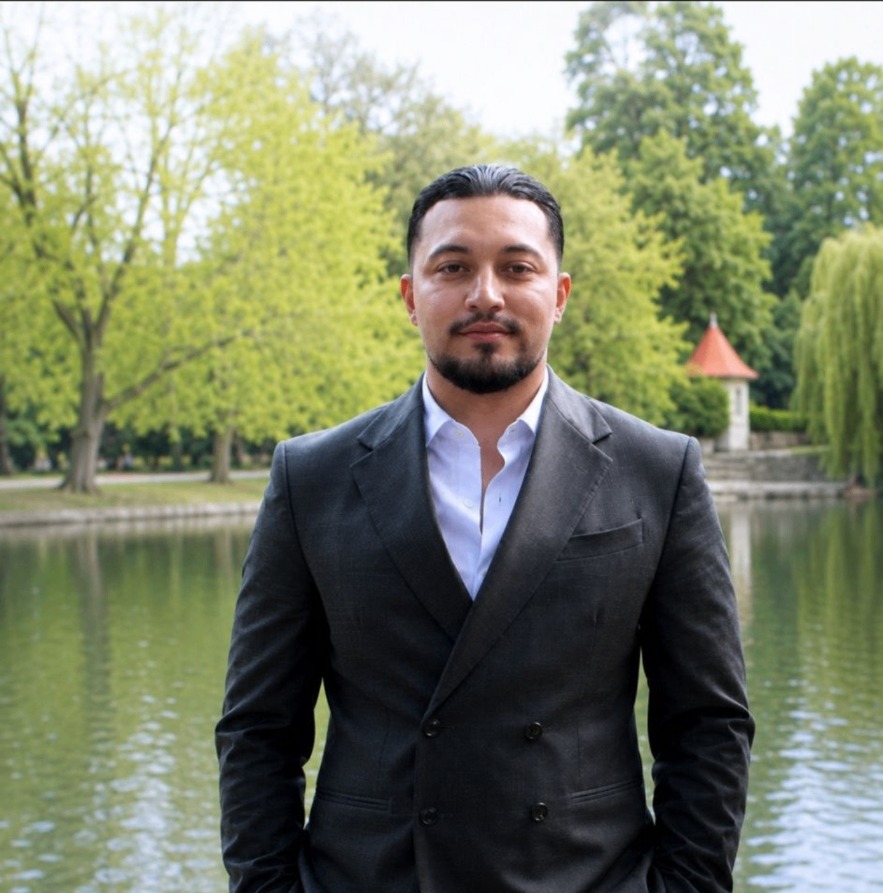 Adrian Useinovski – Immobilienmakler Aachen, Geschäftsführer AU Immobilien